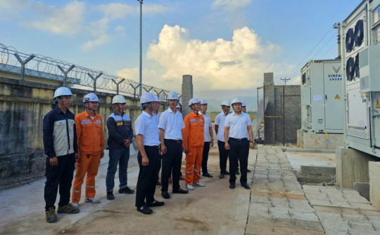 Đưa hệ thống pin lưu trữ năng lượng BESS tại Trạm biến áp 110kV Tràng Bạch vào vận hành