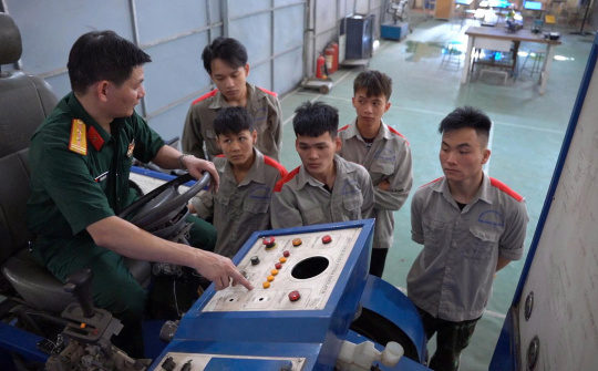 Định hướng đào tạo theo nhu cầu doanh nghiệp qua liên kết nhà trường - doanh nghiệp - cựu sinh viên