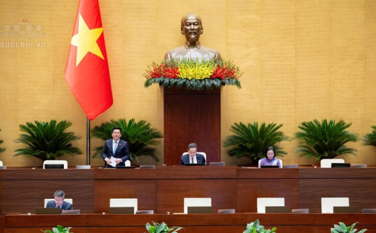 Ngày 26/10, Quốc hội làm việc, thảo luận về các dự án Luật thuộc các lĩnh vực An ninh dữ liệu, định danh điện tử, xử lý vi phạm hành chính