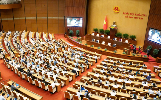 Ngày 31/10, Quốc hội tiếp tục thảo luận về tình hình kinh tế - xã hội