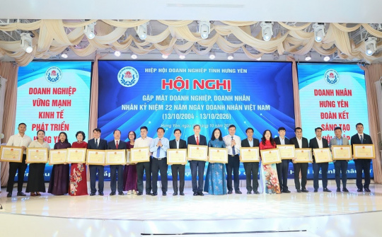 Hòa Phát nhận Bằng khen của Chủ tịch UBND tỉnh Hưng Yên nhân kỷ niệm Ngày Doanh nhân Việt Nam