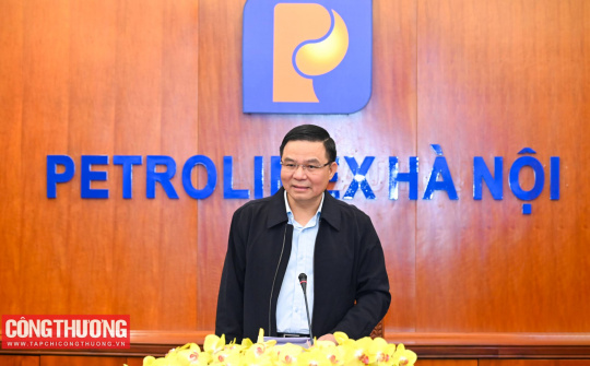 Quyền Bộ trưởng Lê Mạnh Hùng: Bảo đảm nguồn cung xăng dầu ổn định, liên tục trước, trong và sau Tết