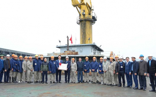 Đảng ủy TKV thăm, chúc Tết công nhân lao động nhân dịp Tết Nguyên đán Bính Ngọ 2026