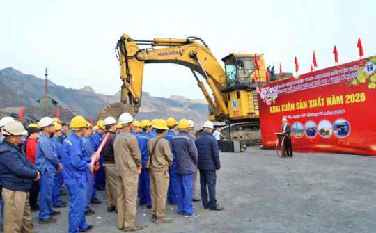 Than Hà Tu: Sôi nổi phát động lễ ra quân sản xuất đầu Xuân Bính Ngọ