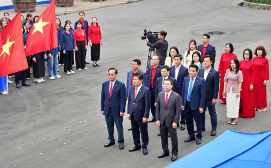 May 10 tưng bừng ra quân sau nghỉ Tết