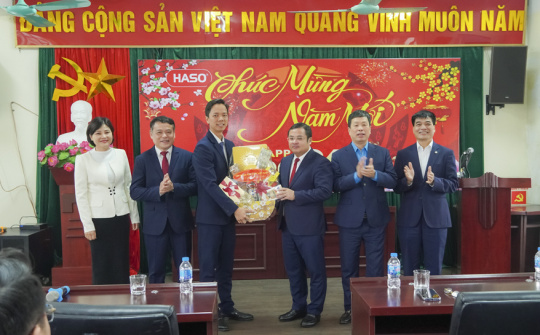 Chủ tịch HĐTV VINACHEM Phùng Quang Hiệp thăm, chúc Tết người lao động Haso