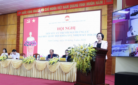 Tiếp xúc cử tri: Phó Thủ tướng thông tin về lộ trình cải cách tiền lương, cắt giảm thủ tục hành chính