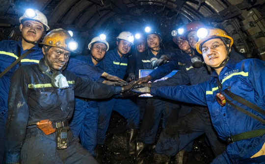 Than Thống Nhất: Theo bước chân Thợ Mỏ - Trao gửi nghĩa tình Tháng Thanh niên