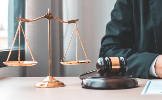 The world’s two major legal traditions: Historical foundations and comparative features