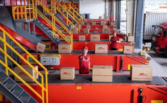VALOMA LOGFAIR 2026: J&T Express đồng hành phát triển nguồn nhân lực và chuyển đổi số trong ngành Logistics