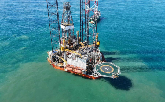 Giá xăng dầu hôm nay 20/3: Giá dầu hạ nhiệt khi nguồn cung được hỗ trợ