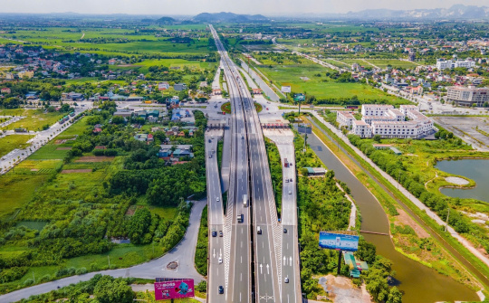 Tăng cường giải pháp quản lý, bình ổn giá vật liệu, tháo gỡ khó khăn cho các công trình giao thông trọng điểm