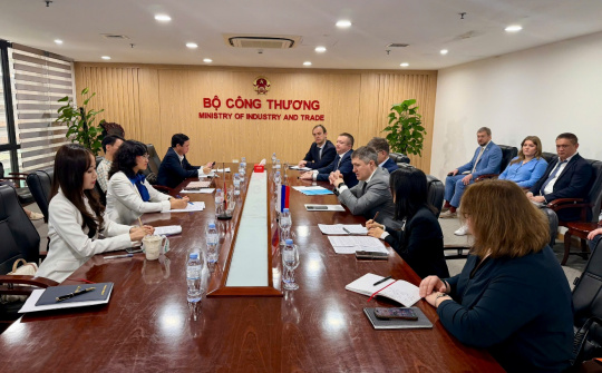 Thúc đẩy hợp tác thương mại, đầu tư và sản xuất công nghiệp giữa Việt Nam và tỉnh Perm Krai, Liên bang Nga