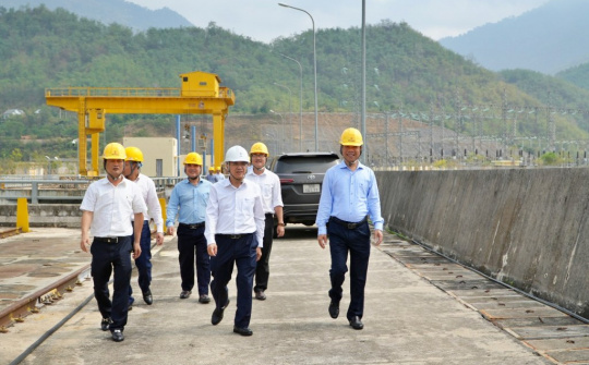 EVN kiểm tra công tác cung ứng điện mùa khô, an toàn công trình tại Thủy điện Trung Sơn