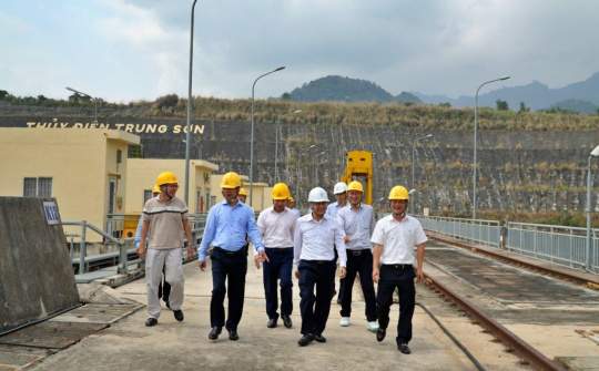 EVN kiểm tra công tác cung ứng điện mùa khô, an toàn công trình tại Thủy điện Trung Sơn