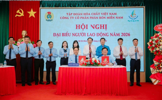 Phân bón Miền Nam giữ ổn định sản xuất, chăm lo người lao động