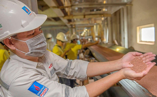 Giá phân bón có thể quay lại đỉnh năm 2022, Đạm Cà Mau (DCM), Đạm Phú Mỹ (DPM) kỳ vọng hưởng lợi lớn