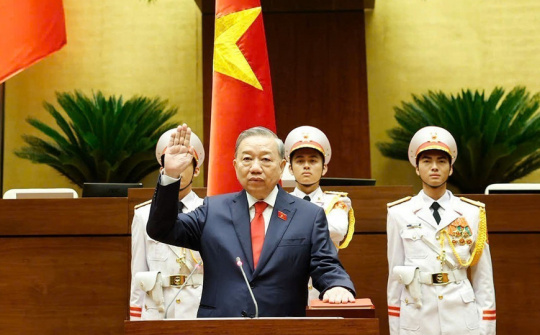 Điện, thư và thông điệp chúc mừng các đồng chí Lãnh đạo chủ chốt