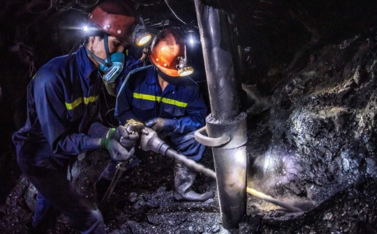 Than Thống Nhất: Chủ động bảo vệ sức khỏe người lao động trước mùa nắng nóng 2026