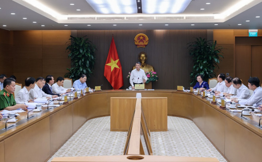 Thủ tướng: Đến 20/4, các bộ phải trình phương án cắt giảm thủ tục hành chính, điều kiện kinh doanh