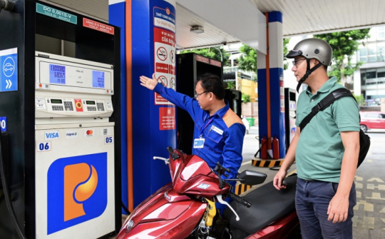 Kỳ điều hành giá xăng dầu ngày 16/4: Giá dầu giảm hơn 1.900 đồng/lít, kg