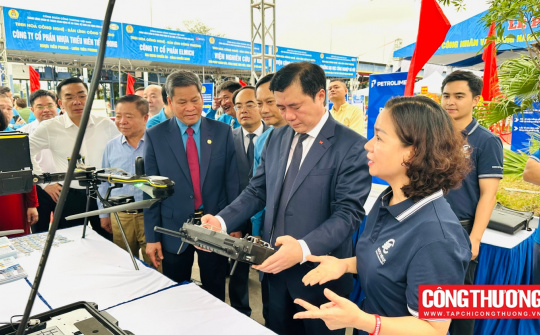 Khơi dậy khát vọng cống hiến của người lao động ngành Công Thương