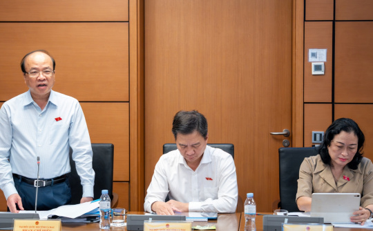 Khơi thông "điểm nghẽn" thể chế, đưa pháp luật thành động lực phát triển