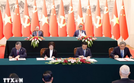 Việt Nam và Trung Quốc ký 32 văn kiện hợp tác trong khuôn khổ chuyến thăm của Tổng Bí thư, Chủ tịch nước Tô Lâm