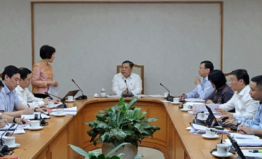 Phó Thủ tướng Thường trực Phạm Gia Túc: Cắt giảm thủ tục hành chính nhưng không buông lỏng quản lý