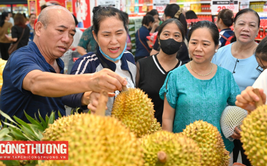 Nghị quyết của Chính phủ: Kích cầu tiêu dùng trong nước, đẩy mạnh Cuộc vận động "Người Việt Nam ưu tiên dùng hàng Việt Nam"