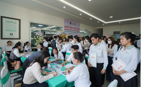 Đà Nẵng: Hơn 200 doanh nghiệp tham gia tuyển dụng tại Ngày hội việc làm 2026 Trường Đại học Đông Á