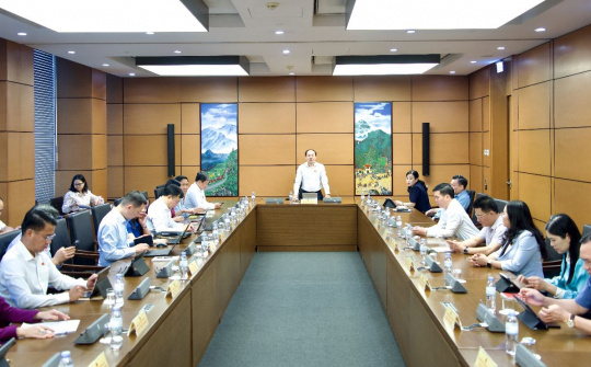 Tiếp tục hoàn thiện dự thảo Luật sửa bốn luật về thuế: Tạo hành lang pháp lý thuận lợi, hỗ trợ tối đa cho người dân và doanh nghiệp