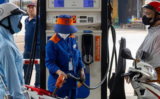 Kỳ điều hành giá xăng dầu ngày 23/4: Giá xăng dầu trong nước tiếp tục giảm
