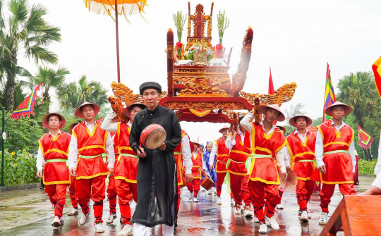 Linh thiêng và rực rỡ sắc màu lễ rước kiệu Đền Hùng 2026