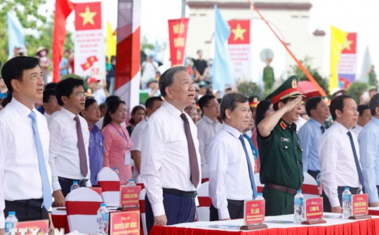 Tổng Bí thư, Chủ tịch nước Tô Lâm dự Lễ thượng cờ "Thống nhất non sông"