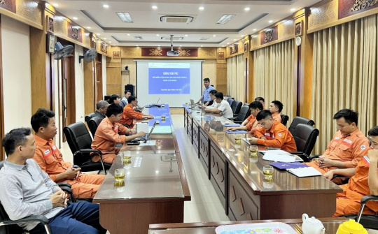 Thủy điện Trung Sơn tổ chức huấn luyện định kỳ về an toàn vệ sinh lao động