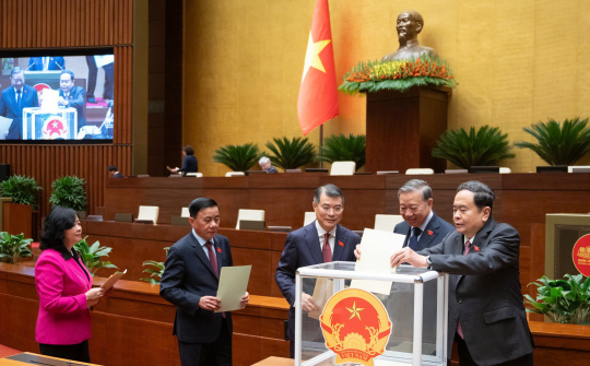 Thông cáo báo chí số 04 Kỳ họp thứ Nhất, Quốc hội khóa XVI