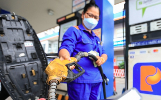 Kỳ điều hành giá xăng dầu ngày 9/4: Tiếp tục giảm mạnh