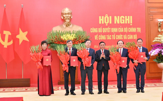 Kết luận của Bộ Chính trị về điều chỉnh phân cấp quản lý cán bộ và danh mục chức danh lãnh đạo một số cơ quan Trung ương
