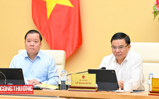 Bộ trưởng Bộ Công Thương Lê Mạnh Hùng làm việc với Cục Kỹ thuật an toàn và Môi trường công nghiệp