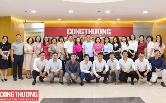 Thứ trưởng Bộ Công Thương Nguyễn Hoàng Long và các đơn vị làm việc với Tạp chí Công Thương