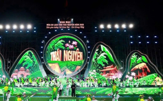 Khai mạc Mùa du lịch Thái Nguyên: Bản giao hưởng "Hồ trên núi - Trà trong mây"