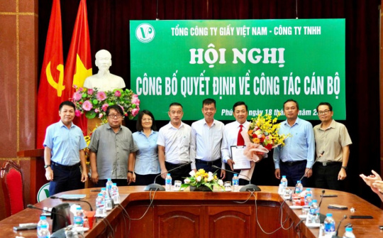 Tổng công ty Giấy Việt Nam công bố quyết định bổ nhiệm nhân sự