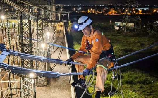 Lực lương Truyền tải điện 3: “Đổi đêm lấy ngày” giữ dòng điện mùa khô 2026