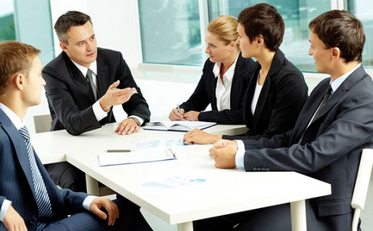 Mối quan hệ giữa Đầu tư quốc tế, quản trị nhân sự và trách nhiệm xã hội của các Ngân hàng: Đề xuất khung lý thuyết