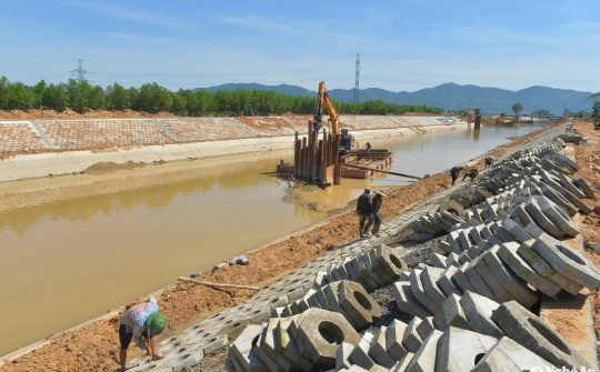 Nghị định mới: Lấn chiếm công trình thủy lợi có thể bị phạt đến 100 triệu đồng