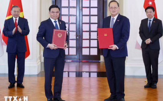 Việt Nam và Singapore ký kết hàng loạt văn kiện hợp tác