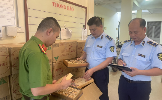 Công an Hà Nội khởi tố 14 vụ buôn lậu, gian lận thương mại trong tháng 4