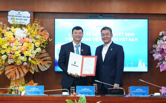 Petrovietnam trao quyết định giao nhiệm vụ Viện trưởng Viện Dầu khí Việt Nam