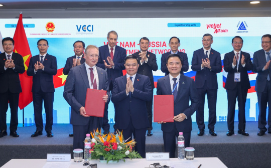 Thủ tướng Lê Minh Hưng chứng kiến trao văn kiện hợp tác giữa Petrovietnam với các doanh nghiệp hàng đầu của Nga